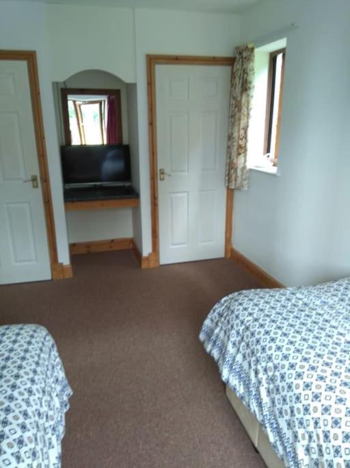 Cottage , Seaside Views, Quiet Beach, Awesome View Pendine Esterno foto